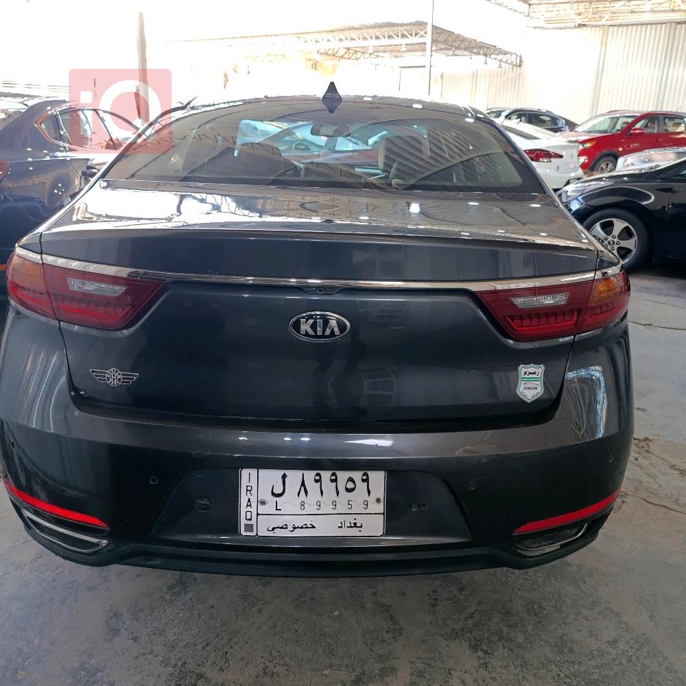 Kia Cadenza